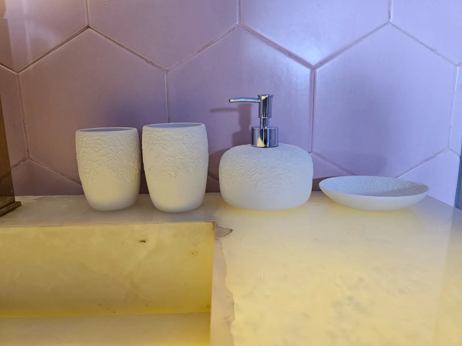 CERAMIC BATHROOM SET OF 4PS WHITE,400ML