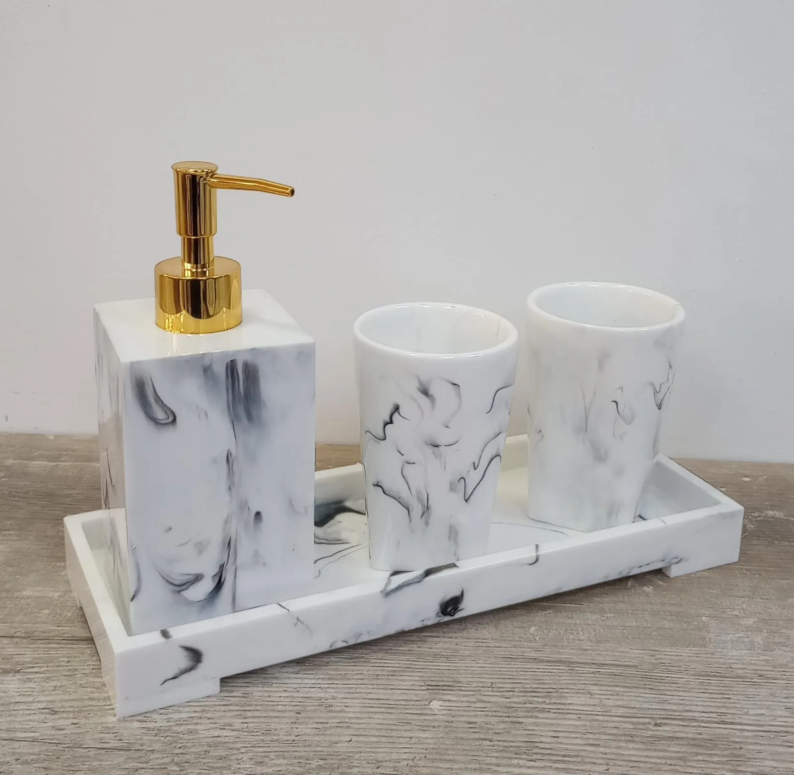 RESIN BATHROMM BL0022 SET 4 PCS