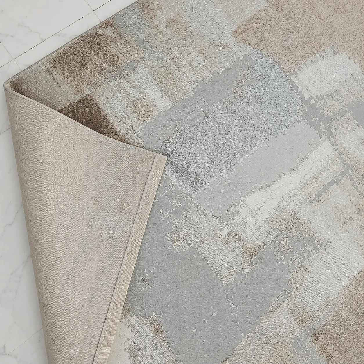 Alfombra abstracta Bruson 03, Beige, gris y café, grosor 2 cm, reverso de yute (160*230cm)