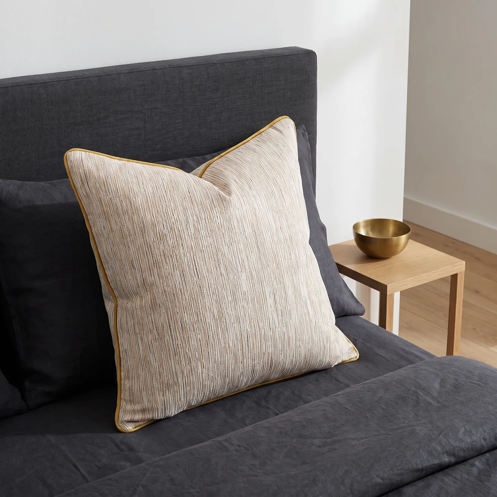 Cojín tela Jacquard lineal, Dorado (50*50cm)