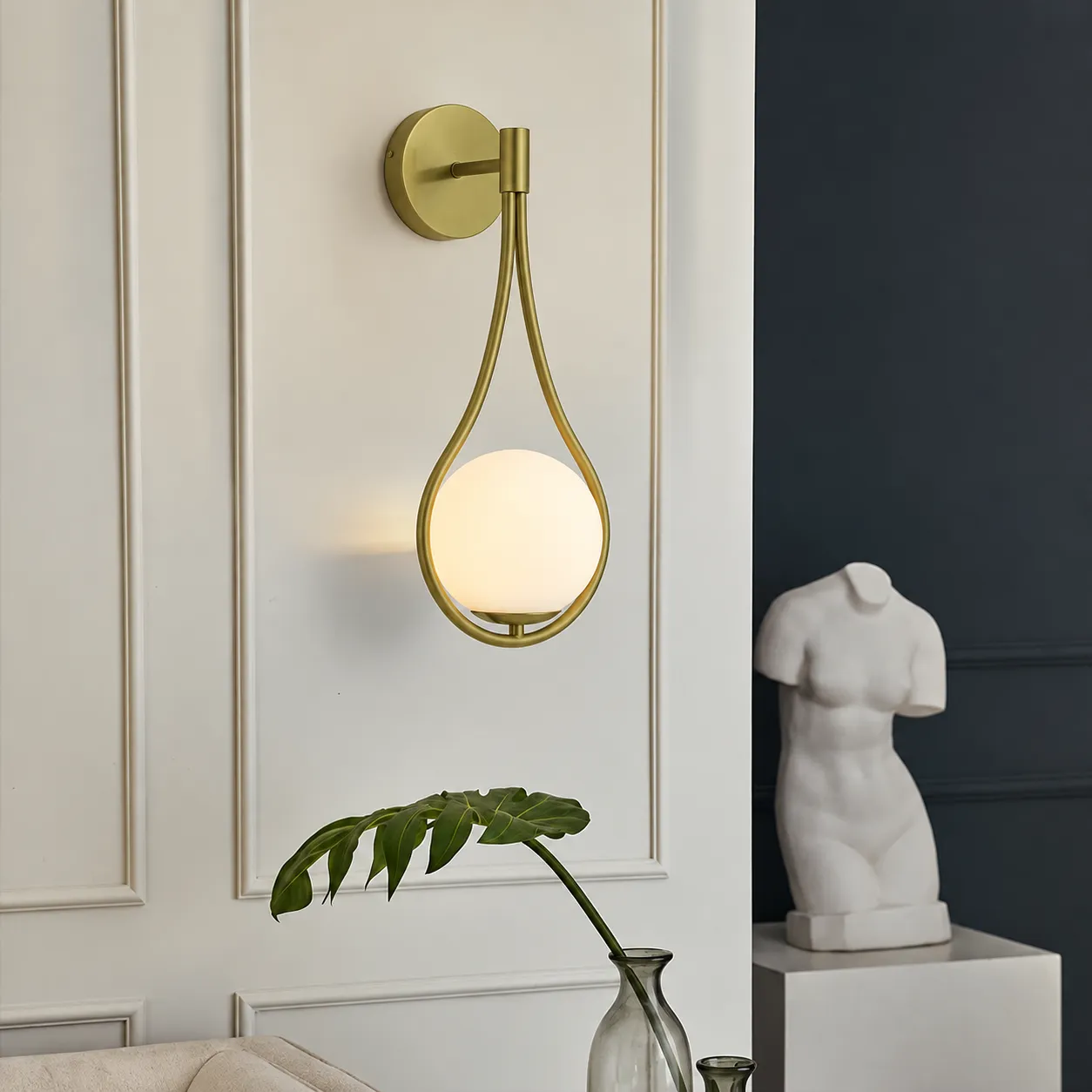 Aplique de pared gota con esfera, Dorado (20*44cm) (1 foco G9 no incluido)
