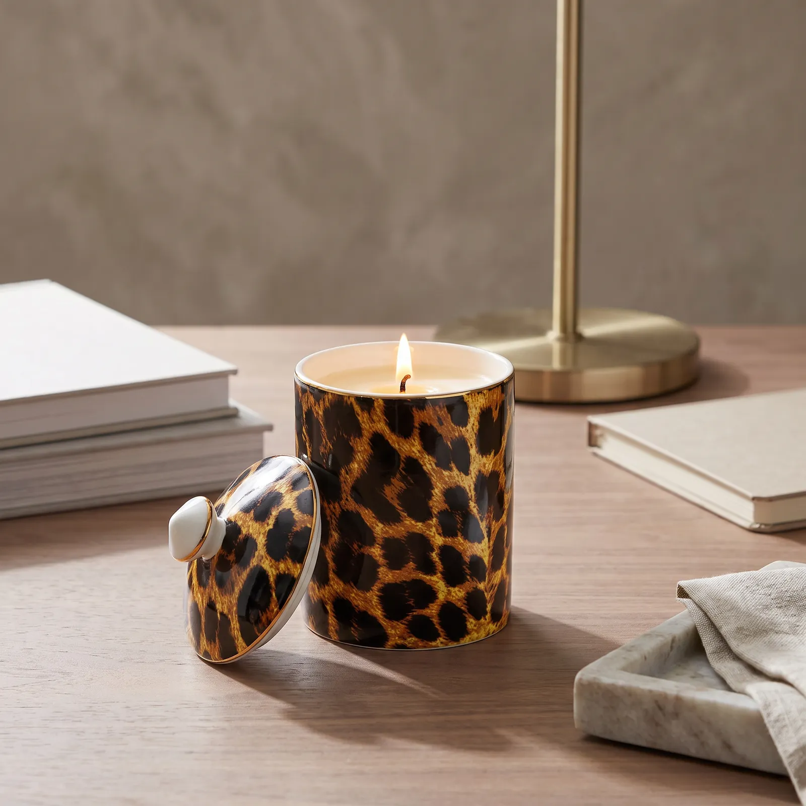 Vela aromática vainilla animal print leopardo, Café (9*16cm)