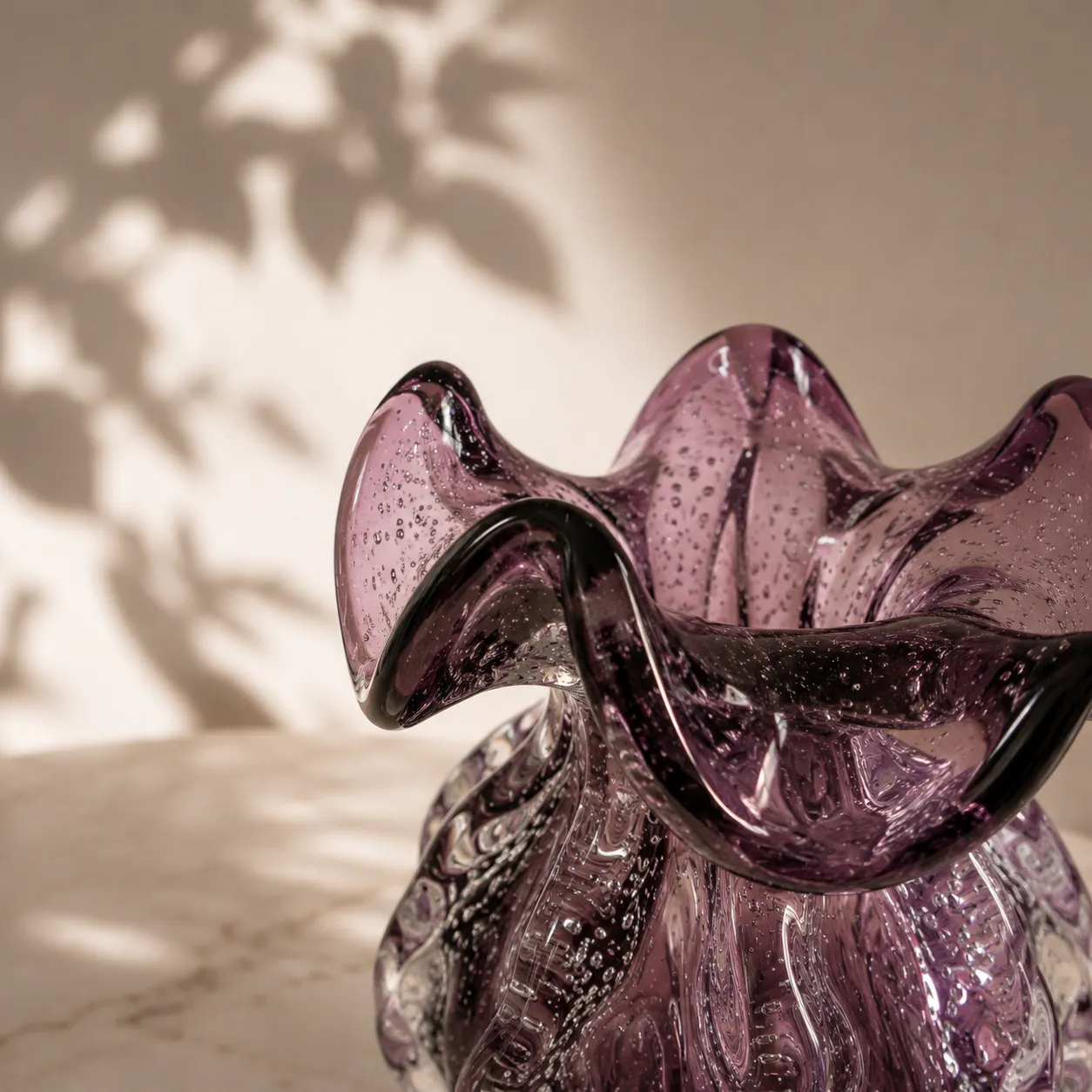 Jarrón de cristal de Murano orgánico pequeño, Ciruela (16*19cm)