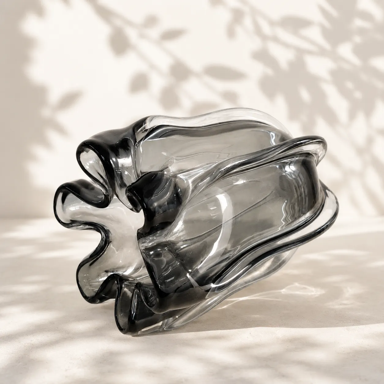 Jarrón de cristal de Murano ondulado grande, Humo (20*30cm)