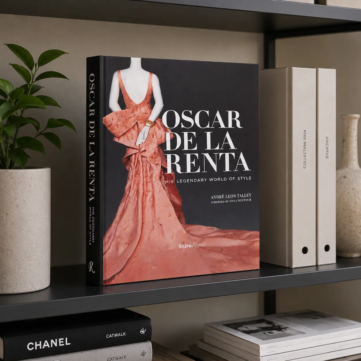 OPEN BOOK OSCAR DE LA RENTA  31.6X25.5X3CM