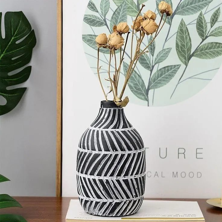 Jarrón cerámica rayas chevron, Negro (12*20)